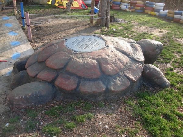 декор крышки септика своими руками